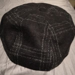 Black chequer winter/fall hat